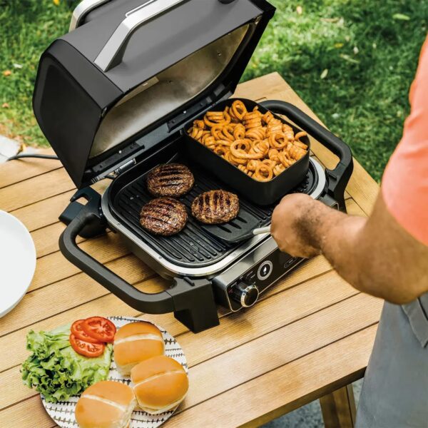 Ninja ® Woodfire Outdoor Grill & Smoker OG 701