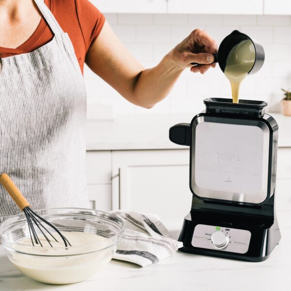 Ninja® Belgian Waffle Maker PRO NeverStick™ BW1001