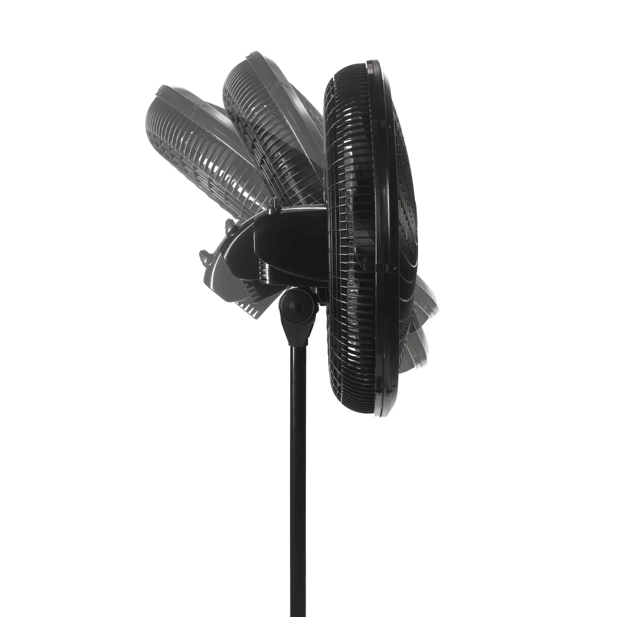 Lasko Cyclone® 18" 3-speed Pedestal Fan (black, model 1823) - Image 5