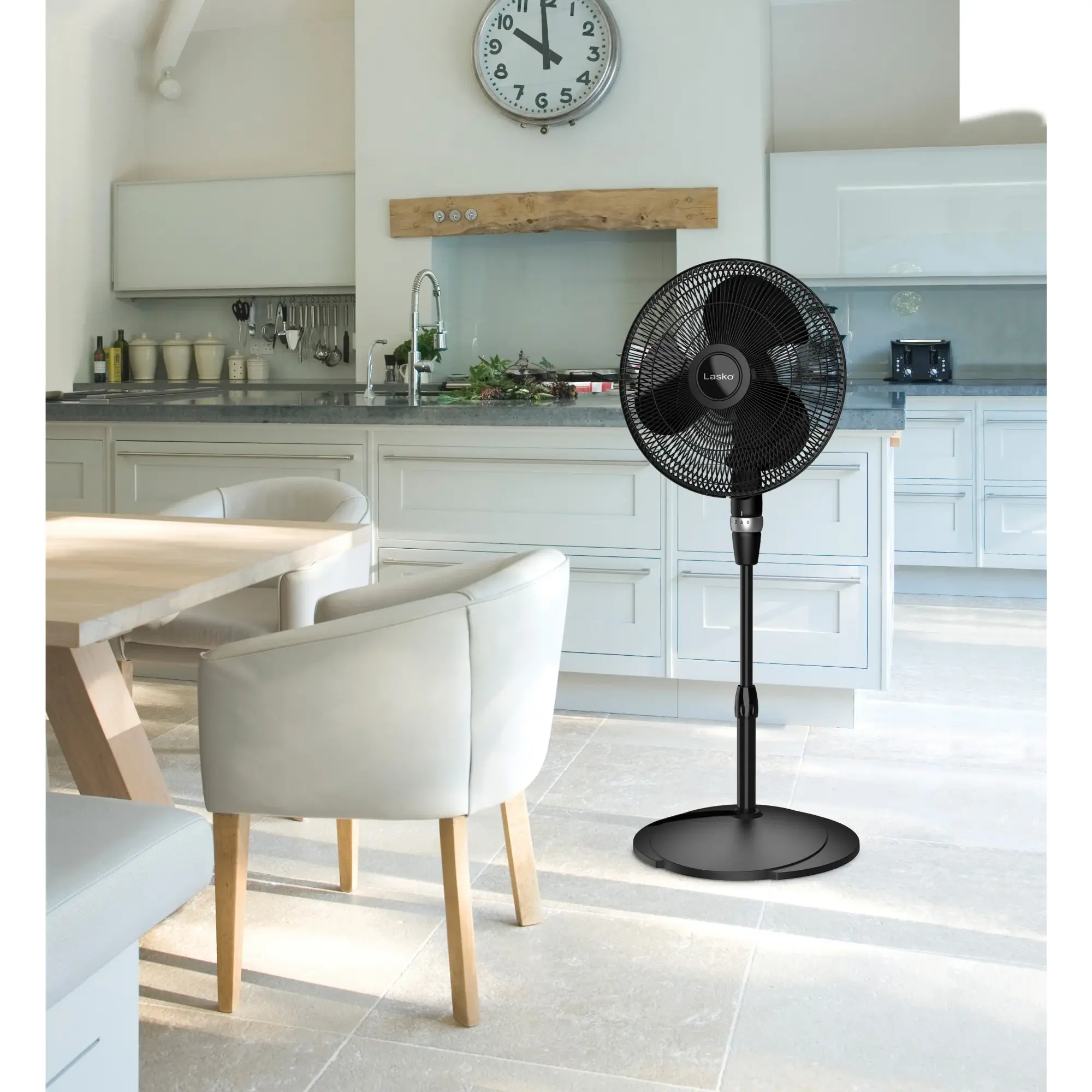 Lasko Performance 16" 3-speed Pedestal Fan (black model S16525) - Image 5